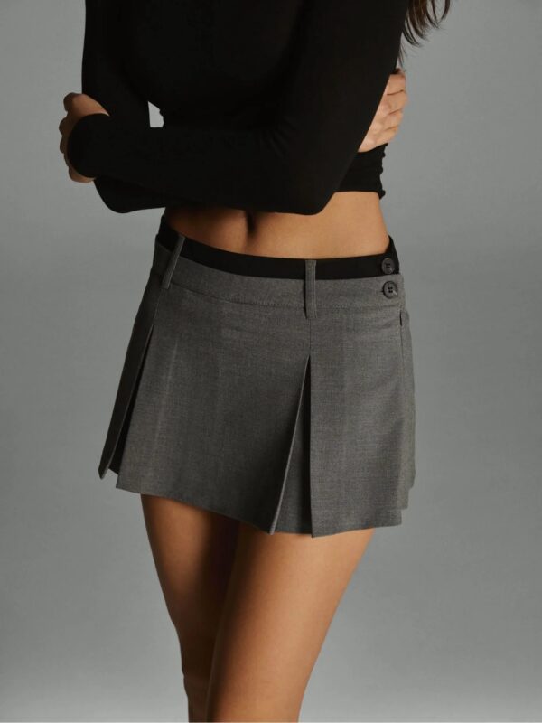 Alternative view of Short Fitted