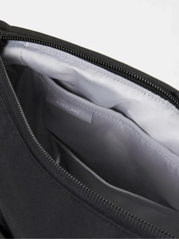 Alternative view of Transit Messenger Ebony